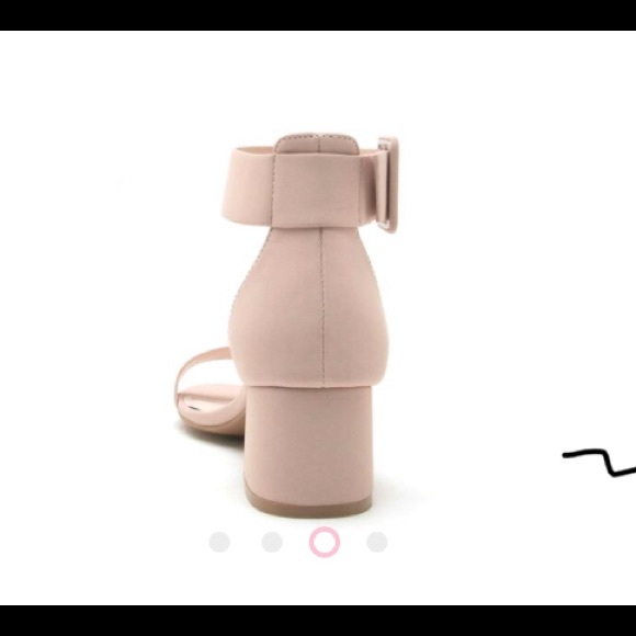 🎊🎊HOST PICK🎊🎊SMALL HEEL OPEN TOE SIZE 6 LEFT!! - Picture 6 of 7